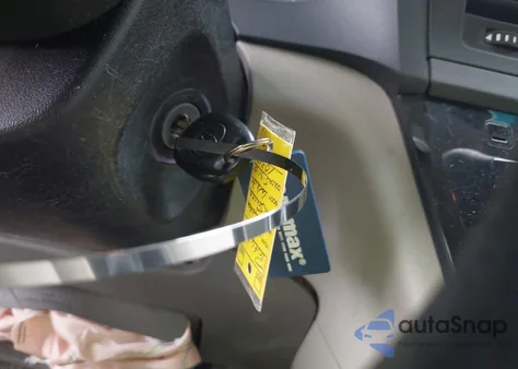 2015 Toyota Sienna Le z USA, uszkodzony, nr VIN 5TDJK3DC8FS127170